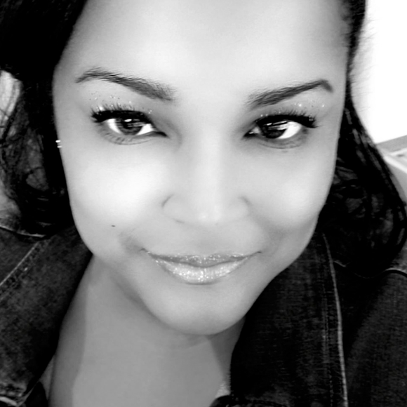 Meet your Posher, Gigicleanup - Picture 1 of 1